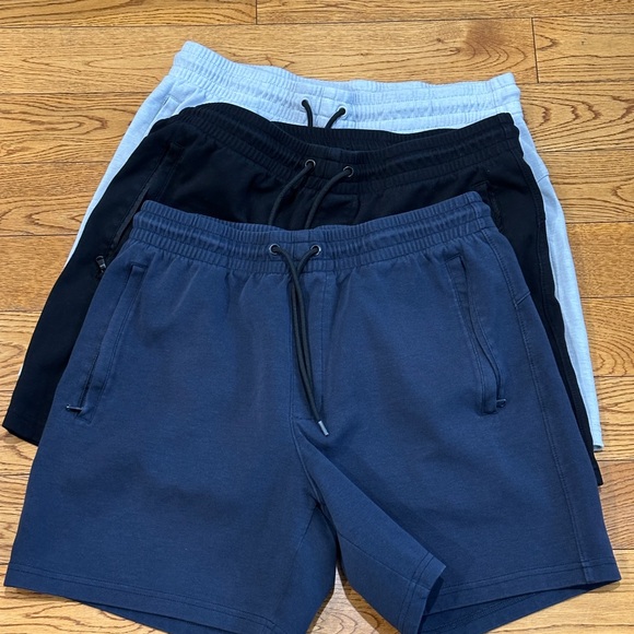 Bundle: Old Navy Men's Dynamic Fleece 6” inseam - Black, Blue, Gray - Picture 1 of 9